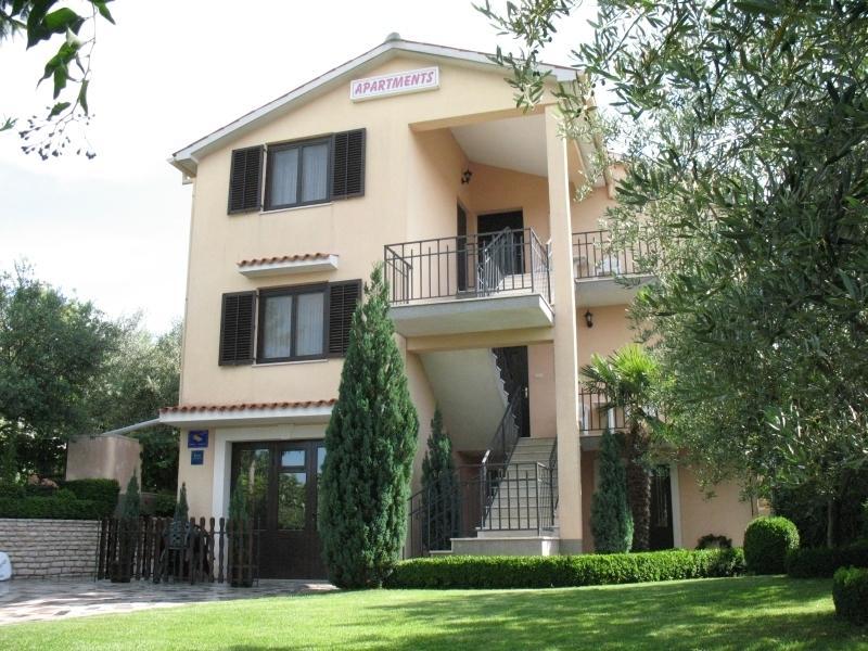 Apartment Pokrajac Ровинско село Стая снимка