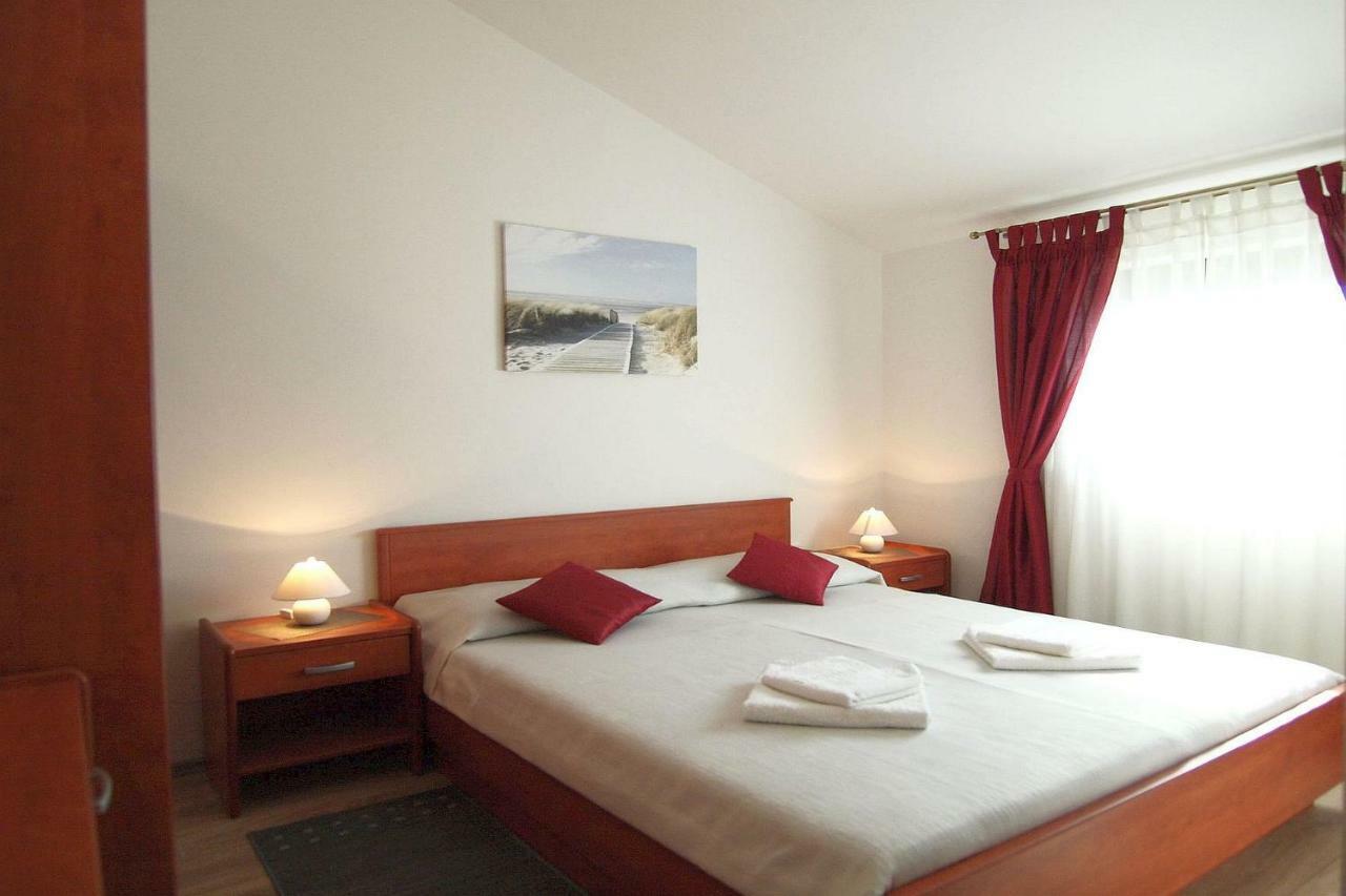 Apartment Pokrajac Ровинско село Екстериор снимка