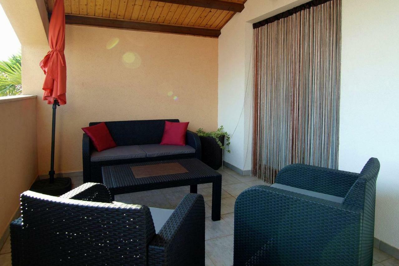 Apartment Pokrajac Ровинско село Екстериор снимка
