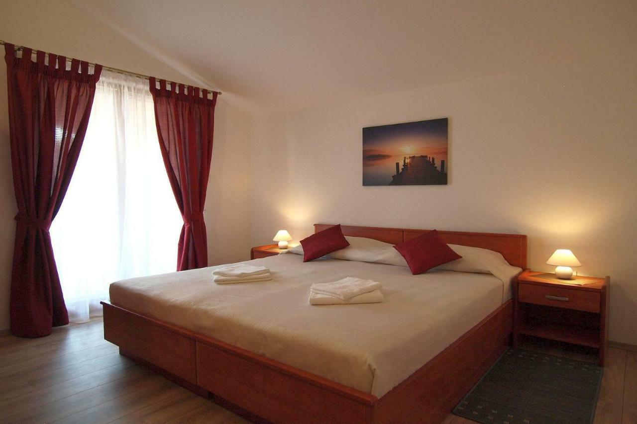 Apartment Pokrajac Ровинско село Екстериор снимка
